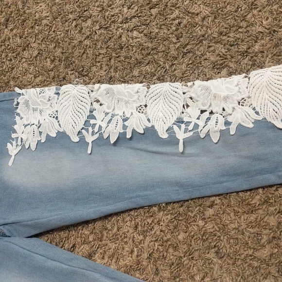 #705Top Trends Basic Collection Skinny Junior Size Girls Jeans with Crotchet 28 - Picture 6 of 6